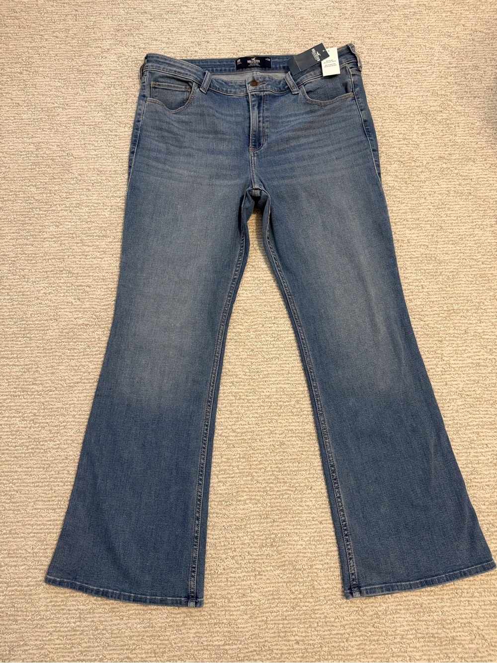 Hollister Women's Mid-Rise Boot Cut Jeans
